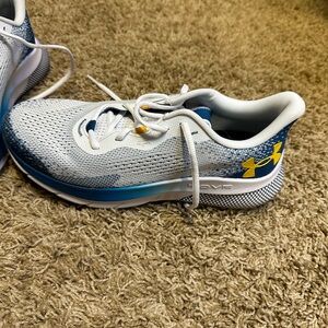 Under armor

 Under Armour	
UA BGS HOVR